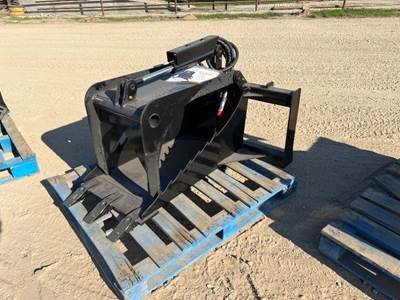 2025 GIYI SGB20 20" GRAPPLE BUCKET --(LOCATED IN MADERA, CA)--