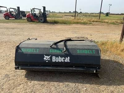 2021 BOBCAT SWB72 BOX BROOM ATTACHMENT --(LOCATED IN MADERA, CA)--