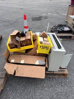 SIMPLEX HYDRAULIC CYLINDER AND HAND PUMP SET --(LOCATED IN COLTON, CA)--