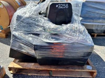 PALLET OF APPROX. (8) JBL SPEAKERS, APPROX. (4) OUTDOOR SPEAKERS