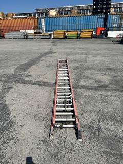 WERNER 32' EXTENSION LADDER --(LOCATED IN COLTON, CA)--