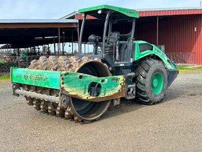2016 BOMAG BW211PD5 VIBRATORY PADFOOT ROLLER