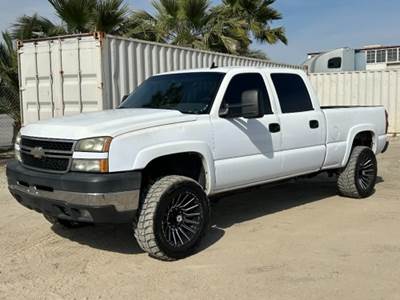 2007 CHEVROLET SILVERADO CREW CAB PICKUP TRUCK