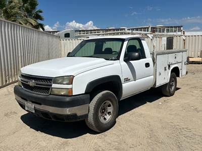 2005 CHEVROLET 3500 UTILITY TRUCK