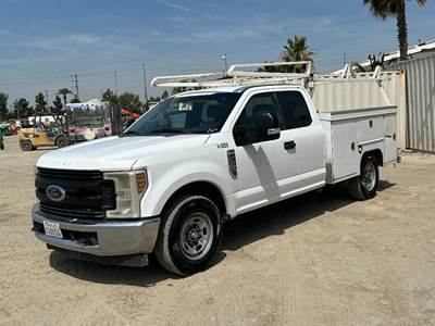 2019 FORD F250XL EXTENDED CAB UTILITY TRUCK