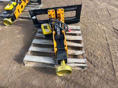 (4) 2025 GIYI D680 POST DRIVER ATTACHMENT
