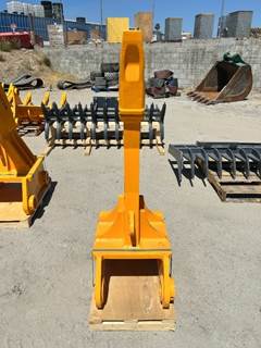2026 10R 66" RAKE ATTACHMENT --(LOCATED IN COLTON, CA)--