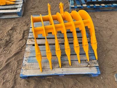 2025 GIYI 32" RIPPER ATTACHMENT