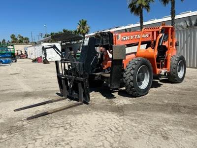 2017 SKYTRAK 10054 ROUGH TERRAIN REACH FORKLIFT