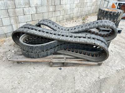 APPROX. (4) RUBBER TRACKS