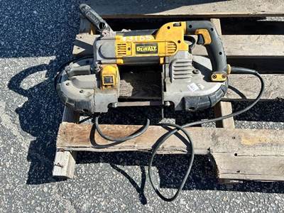 DEWALT DWM120 HAND HELD BAND SAW