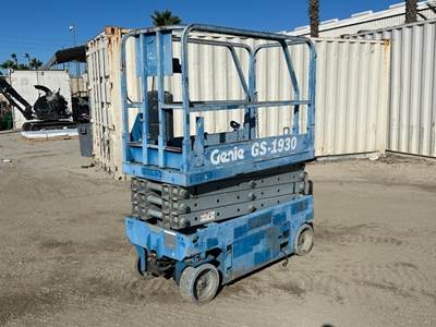 2007 GENIE GS1930 SCISSORLIFT  --(DOES NOT RUN)-- --(LOCATED IN COLTON, CA)--