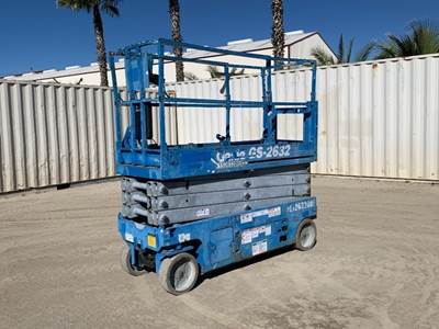 2015 Genie GS-2632 Scissor Lift