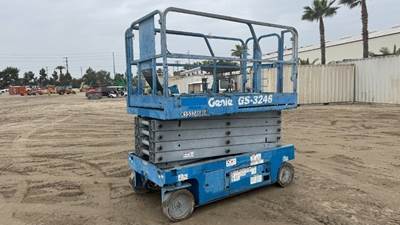 2016 Genie GS-3246 Scissor Lift