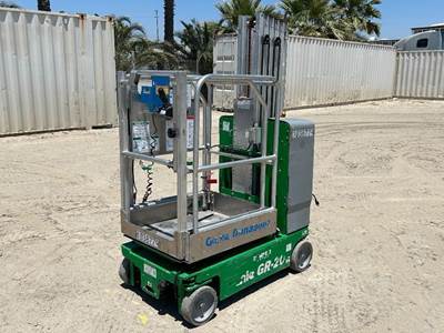 2017 GENIE GR20 PERSONNEL LIFT