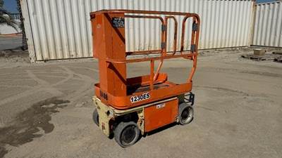 2011 JLG 1230ES PERSONNEL LIFT