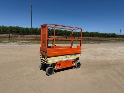 2016 JLG 1930ES SCISSORLIFT --(LOCATED IN MADERA, CA)--