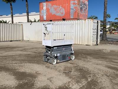 2012 Skyjack SJ III 3219 Electric Self-Propelled Scissor Lift