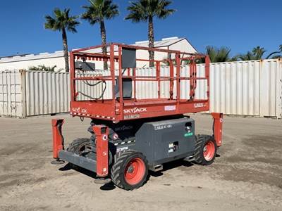 2016 Skyjack SJ6826RT Scissor Lift