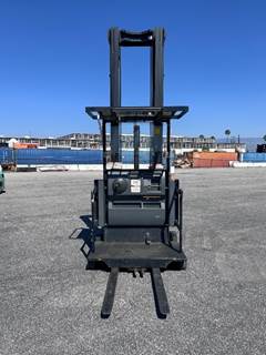 COATS 6401 HEAVY DUTY TRUCK TIRE BALANCER. --(LOCATED IN COLTON, CA)--