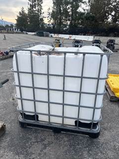 2075 GALLON PRODUCT TANK --(LOCATED IN COLTON, CA)--