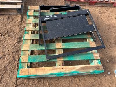 (7) 2025 GIYI FORK CARRIAGE W/3' FORKS