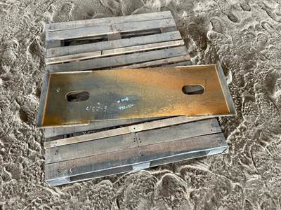 2025 SKIDSTEER MOUNTING BRACKET