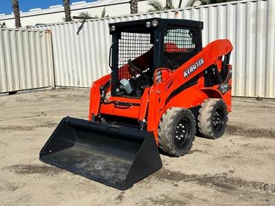 2017 KUBOTA SSV65 SKIDSTEER LOADER
