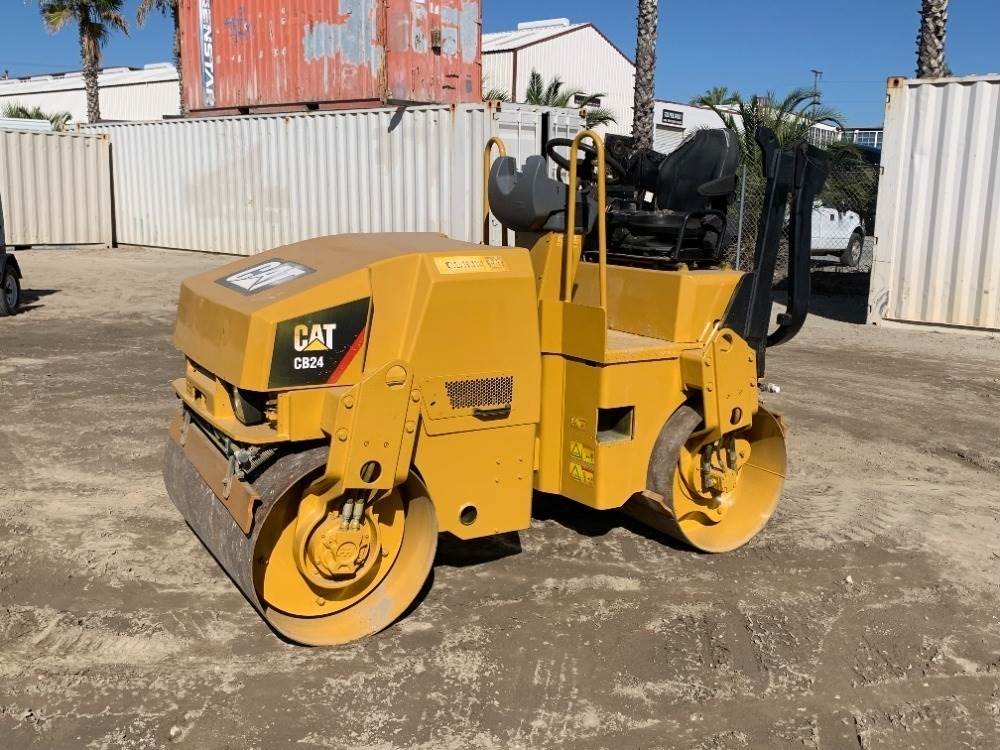 2011 CATERPILLAR CB24 VIBRATORY TANDEM SMOOTH DRUM ROLLER For Sale