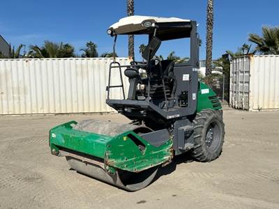 2016 HAMM H5I VIBRATORY SMOOTH DRUM ROLLER