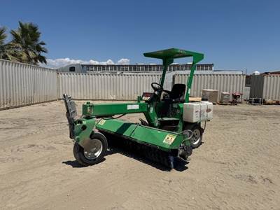 2017 LAYMOR SM300 SWEEPER