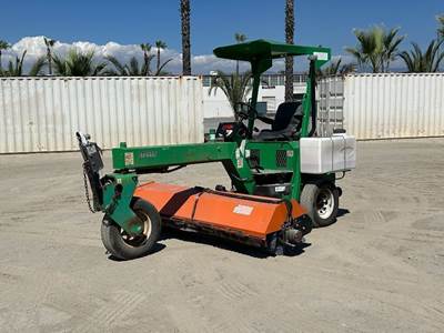 2014 LAYMOR SM300 SWEEPER