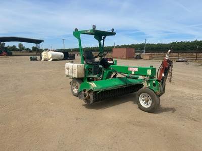 2018 LAYMOR SM300 SWEEPER --(LOCATED IN MADERA, CA)--