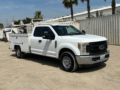 2001 WELLS CARGO CARGO TRAILER