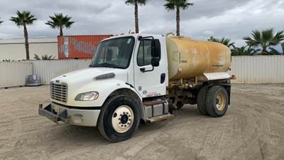 2017 FREIGHTLINER M2 106 2,000 GALLON BOBTAIL WATER TRUCK