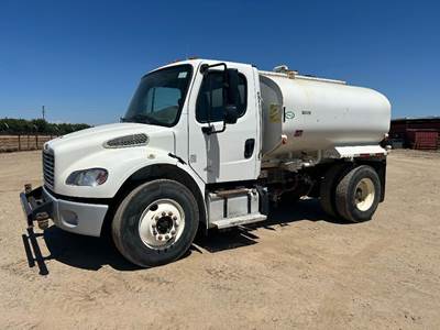 2018 FREIGHTLINER M2 106 2,000 GALLON BOBTAIL WATER TRUCK --(LOCATED IN MADERA, CA)--