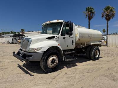 2014 INTERNATIONAL 4300M7 2,000 GALLON BOBTAIL WATER TRUCK