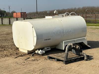 LEDWELL LW2000WT 2,000 GALLON WATER TRUCK BODY --(LOCATED IN MADERA, CA)--