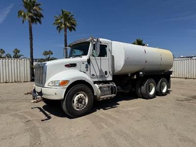 2016 PETERBILT 348 4,000 GALLON WATER TRUCK