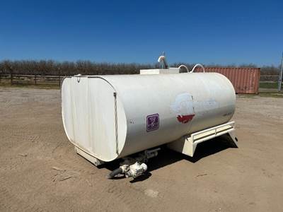LEDWELL LW2000WT 2,000 GALLON WATER TRUCK BODY --(LOCATED IN MADERA, CA)--