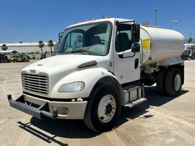 2019 FREIGHTLINER M2 106 2,000 GALLON BOBTAIL WATER TRUCK