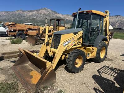 John Deere 310SG Backhoe