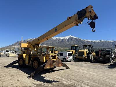 Grove RT58B 15-Ton Rough Terrain Crane