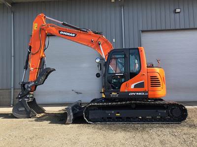 Doosan DX140LC-5 Excavator