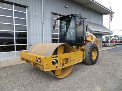 Caterpillar CS56B Smooth Drum Roller Compactor
