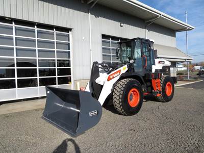 Bobcat L235 Wheel Loader