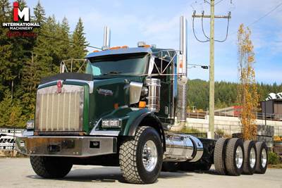 2019 Kenworth T800 Extended Day Cab Tri Drive X15 565HP 18 Spd