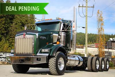 2019 Kenworth T800 Extended Day Cab Tri Drive X15 565HP 18 Spd