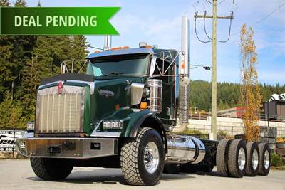 2019 Kenworth T800 Extended Day Cab Tri Drive X15 565HP