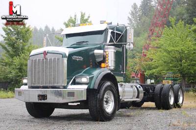 2021 Kenworth T800 Extended Day Cab Tandem X15 565HP 18 Spd